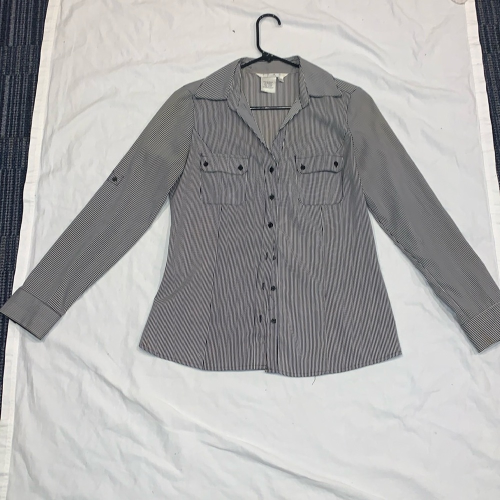 Como stretch striped button up